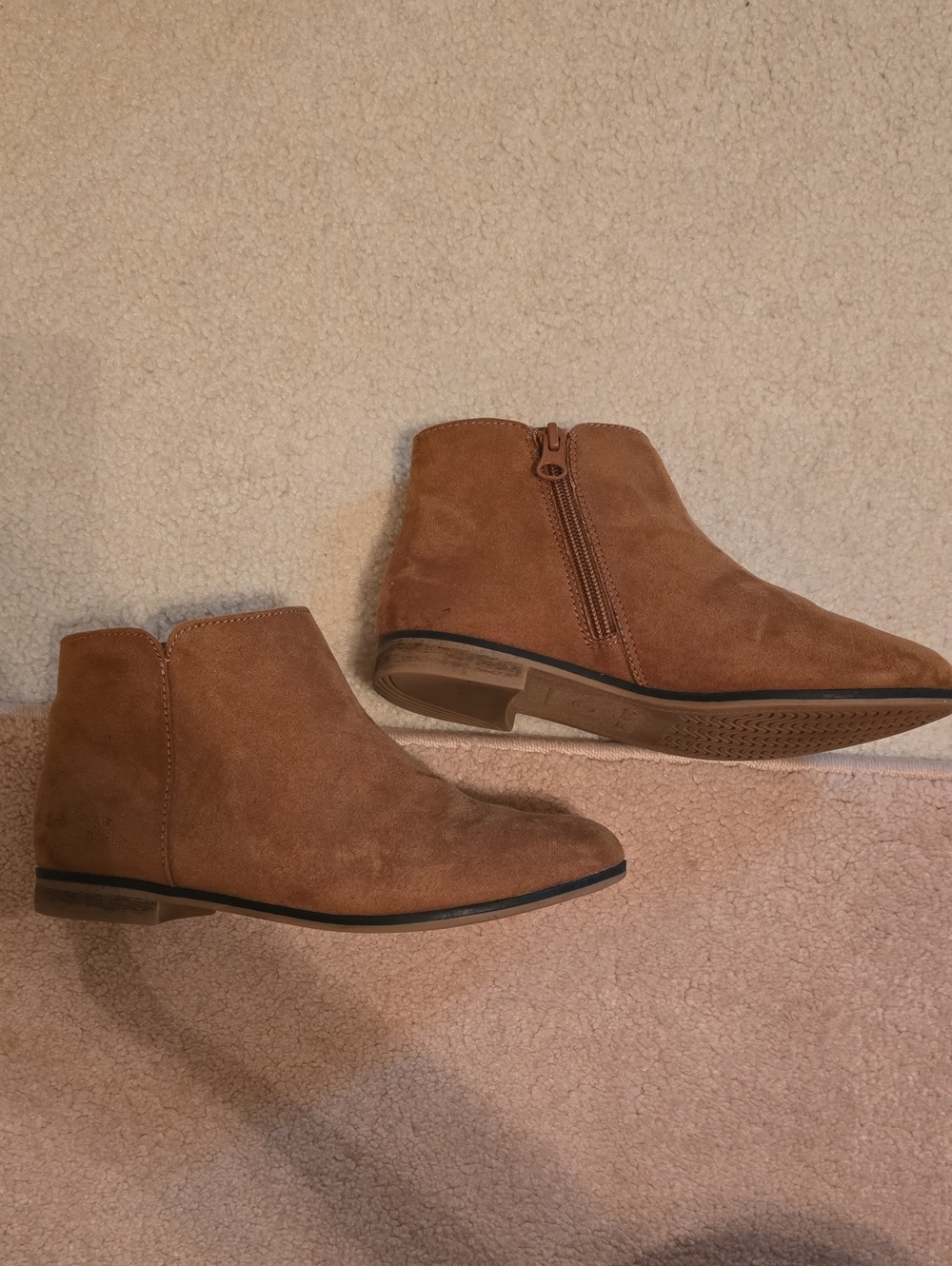 Cat and Jack Girls Ankle Boots- Suede